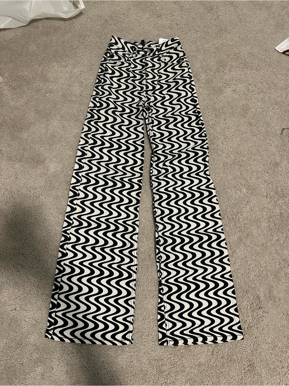 H&M Black and White Wavy Pattern Wide Leg Twill Pants